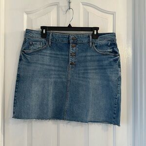 EUC Old Navy Denim Skirt Frayed Edge Size 16